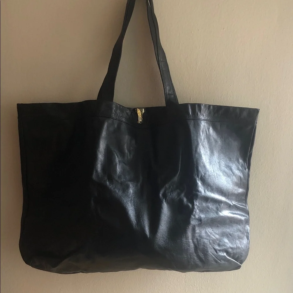 Elegant Black Leather Tote Bag - Picture 1 of 2